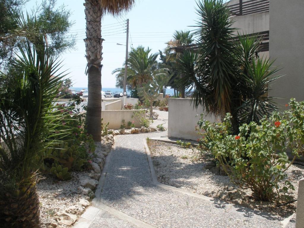 Klashiana Hotel Apartments Voroklini Exterior photo