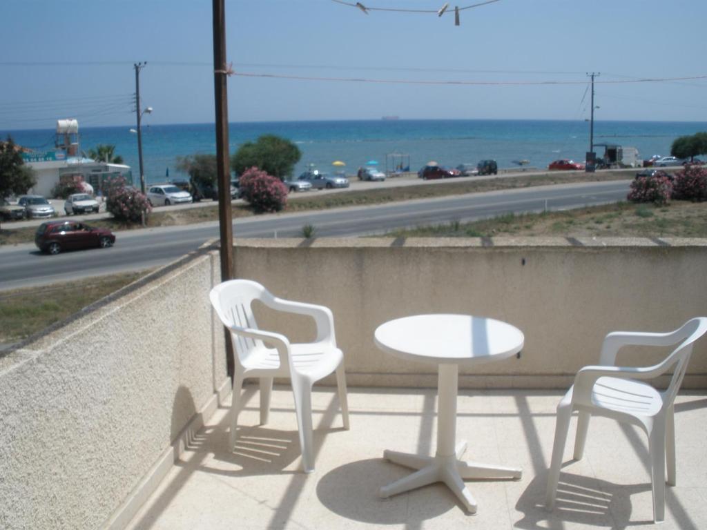 Klashiana Hotel Apartments Voroklini Exterior photo
