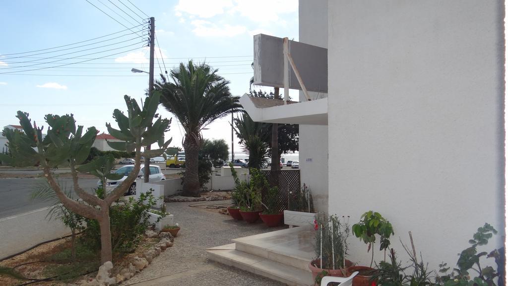 Klashiana Hotel Apartments Voroklini Exterior photo